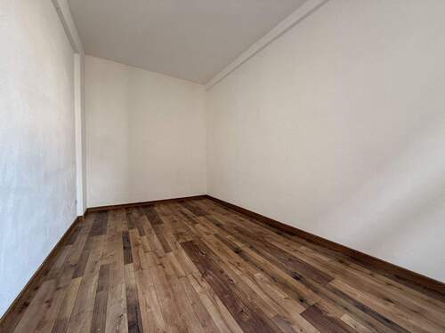 Kinerzimmer 3 - 5 Zimmer Etagenwohnung in Zwickau