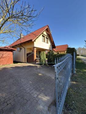 Hausansicht Toreinfahrt - 