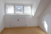 Zimmer im Altbau (OG) - 