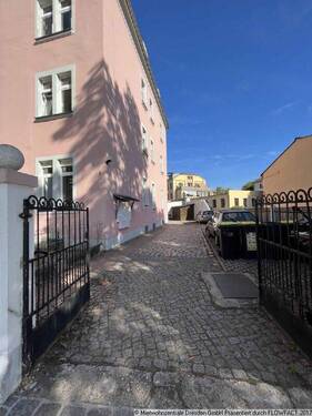 Hofeinfaht - Mehrfamilienhaus in Cotta - Mehrfamilienhaus, Wohnhaus zum Kaufen in Dresden