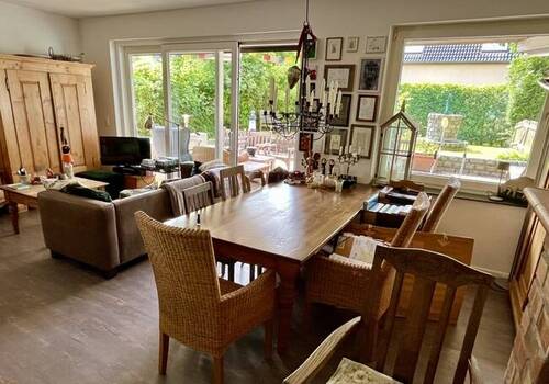 Wohn+Esszimmer - 3 Zimmer Etagenwohnung zum Kaufen in Köln / Weiß
