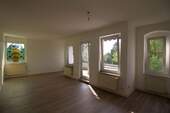 Wohnzimmer - Etagenwohnung mit 97,00 m² in Altlandsberg zur Miete