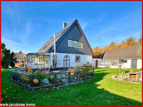 Süd-Ost-Ansicht - Viel Platz für die Familie - Einfamilienhaus mit Gartenidylle in schöner Sackgassenendlage