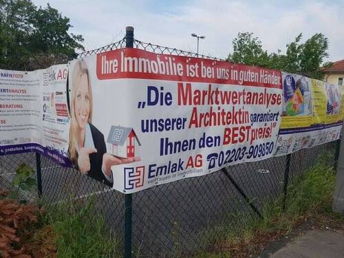 Umgebung mit Zaun - ***25 Stellplätze für PKW oder Busse, LKW oder Wohnwagen***ideale Lage nähe Flughafen+Autobahn***