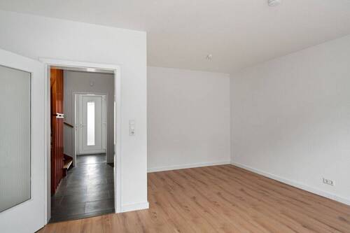 Wohn- und Esszimmer - 4 Zimmer Reihenmittelhaus zur Miete in Bremen