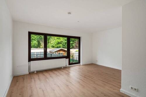 Wohn- und Esszimmer - 4 Zimmer Reihenmittelhaus in Bremen