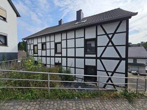 Bild 3 - 8 Zimmer Einfamilienhaus in Hellenthal