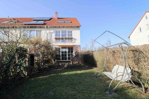 Rückansicht - Gepflegtes Reihenendhaus mit Garten, Stellplatz und vielfältiger Raumaufteilung