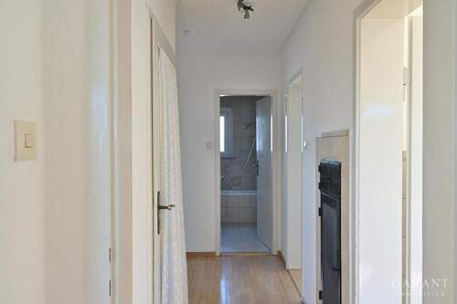 OG Flur Richtung Bad - 