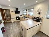 Einbauküche - 6 Zimmer Einfamilienhaus zum Kaufen in Norden