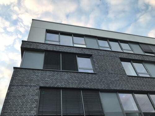 AUSSENANSICHT - ** TOP LAGE STELLINGEN I 5 RÄUME I GLASFASER - INTERNET **