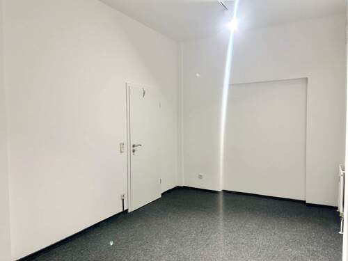 Lagerraum 2 ohne Fenster Ansicht 1 - 