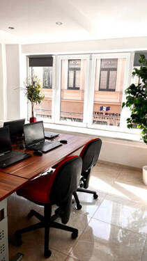 Team Büro - Helles Team-Büro im Neuss-Zentrum - flexibel, möbliert, WLAN