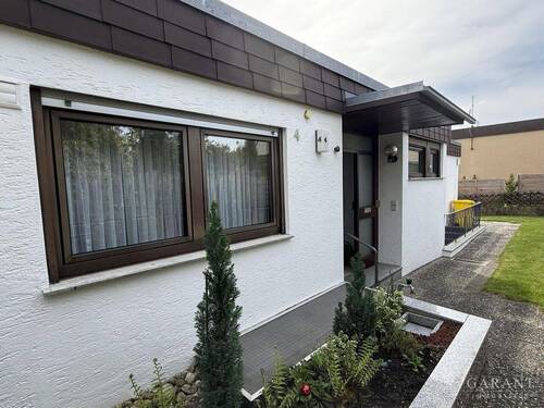 Eingangsbereich - 5 Zimmer Bungalow zum Kaufen in Korb