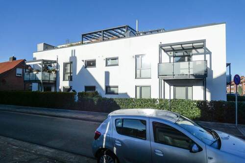 ETW - Baujahr 2015 - Baujahr 2015 - Altersgerechte 3 Zimmer mit Terrasse, Garten & Carport