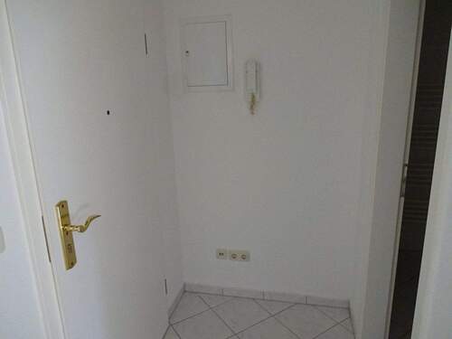 Flur - 1 Zimmer Etagenwohnung in Zwickau