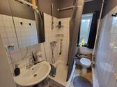 Duschbad/WC mit Fenster - 
