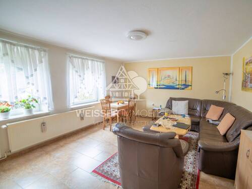 Wohnzimmer - 2 Zimmer Etagenwohnung in Fürth