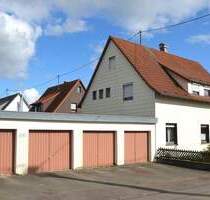 Großzügiges 2- bzw. 3-Familienhaus mit vier Garagen - Rutesheim