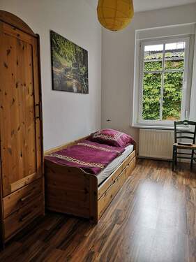 Schlafzimmer 2 unten - 