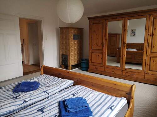 großes Schlafzimmer oben_ b - 