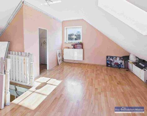 Spitzboden-Ausgebaut - 