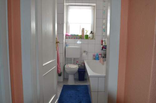 Tageslichtbad mit Wanne - 