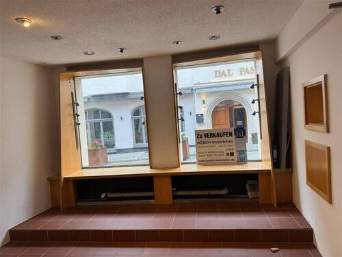 Schaufenster innen - CO-CITY ** ein paar Meter zum Markt ** ca. qm EG & 1.OG ** ab sofort