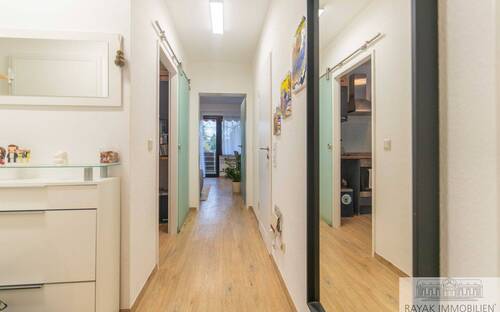 Flur - 2 Zimmer Etagenwohnung in Düsseldorf Urdenbach