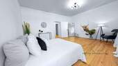 großzügiges Schlafzimmer - 
