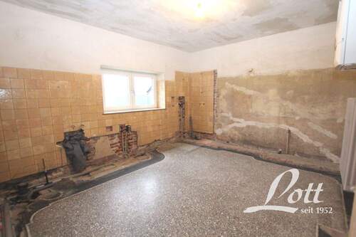 Bad für Modernisierung vorbereitet - 