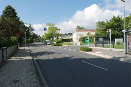 Zum Feldlager_Bushaltestelle - 