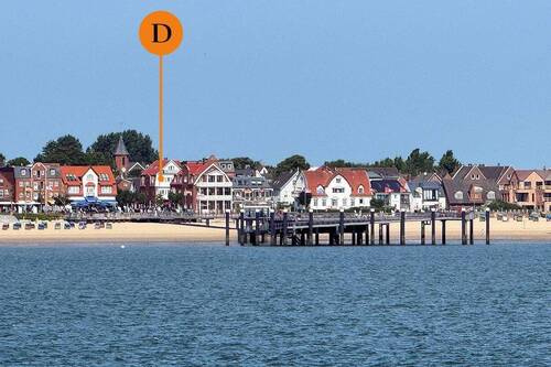 Blick vom Wasser gen Haus - Wohn- und Geschäftshaus mit Meerblick (2x Ferienwohnungen, 1x Whg., 2x Gewerbe)