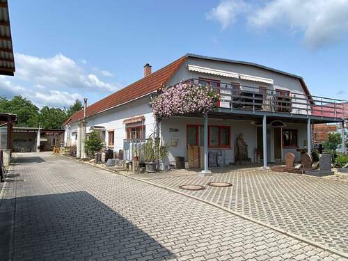 Hauptgebäude.jpg - Gewerbehalle inkl. Betriebswohnung und großer Freifläche zur vielseitigen Nutzung