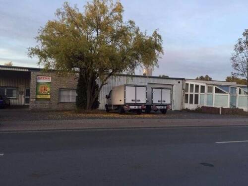 Außenansicht - Produktions- und Lagerhalle: Fleischverarbeitung (ca. 1.750 m² Gewerbefläche, 3.958 m² Grundstück)