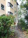 Hauseingang - Lichtdurchflutete 2-Zimmer Wohnung mit Dachloggia in Erlangen Wohnung mieten