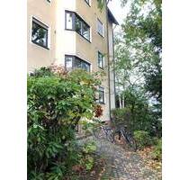Lichtdurchflutete 2-Zimmer Wohnung mit Dachloggia in Erlangen Wohnung mieten