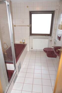 Bad mit Fenster - 