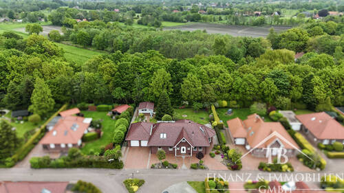 Bild 2 - 6 Zimmer Einfamilienhaus zum Kaufen in Hage
