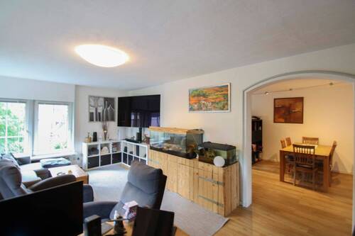 Wohnzimmer - 6 Zimmer Einfamilienhaus zum Kaufen in Herborn