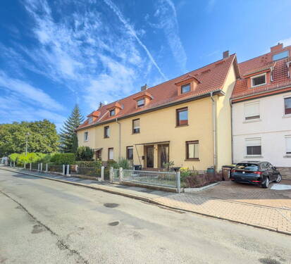 Außenansicht - **Familienfreundliches Reihenhaus in der Tiergartensiedlung - mit Garten, Sauna und viel Potential**