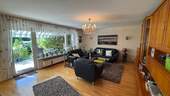 Wohnzimmer mit Terrasse - 4 Zimmer Einfamilienhaus in Amberg