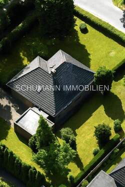 Aufsicht, KI gestützt - Einfamilienhaus mit 200,00 m² in Oldlenburg zum Kaufen
