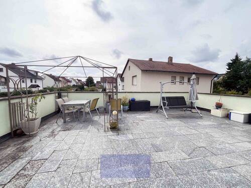 Terrasse_ - Etagenwohnung mit 207,50 m² in Adelsdorf zum Kaufen