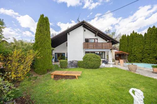 Außenansicht - Bergblick, Bachlauf, Pool! Gepflegtes Einfamilienhaus in ruhiger Wohnlage in Wielenbach