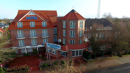Luftaufnahme - 4 Zimmer Hotel, Pension, Gasthof in Wiesmoor