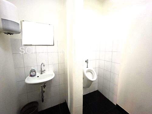 EG WC_Geschäftshaus - 