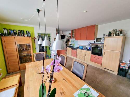 Küche mit Einbauküche - 