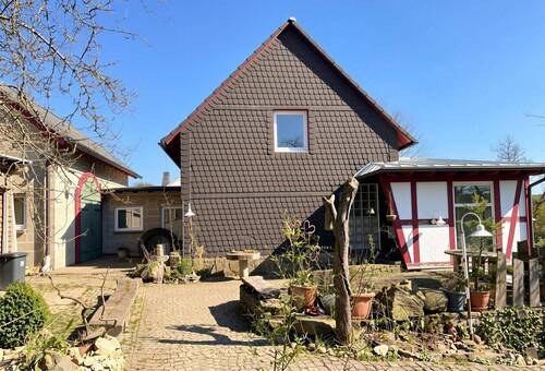 Außenansicht - (KI generiert) - 7 Zimmer Einfamilienhaus zum Kaufen in Meinerzhagen