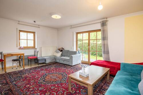 Wohnbereich - 2-Zimmer-Erdgeschosswohnung mit Garten in zentraler Wohnlage in Weilheim